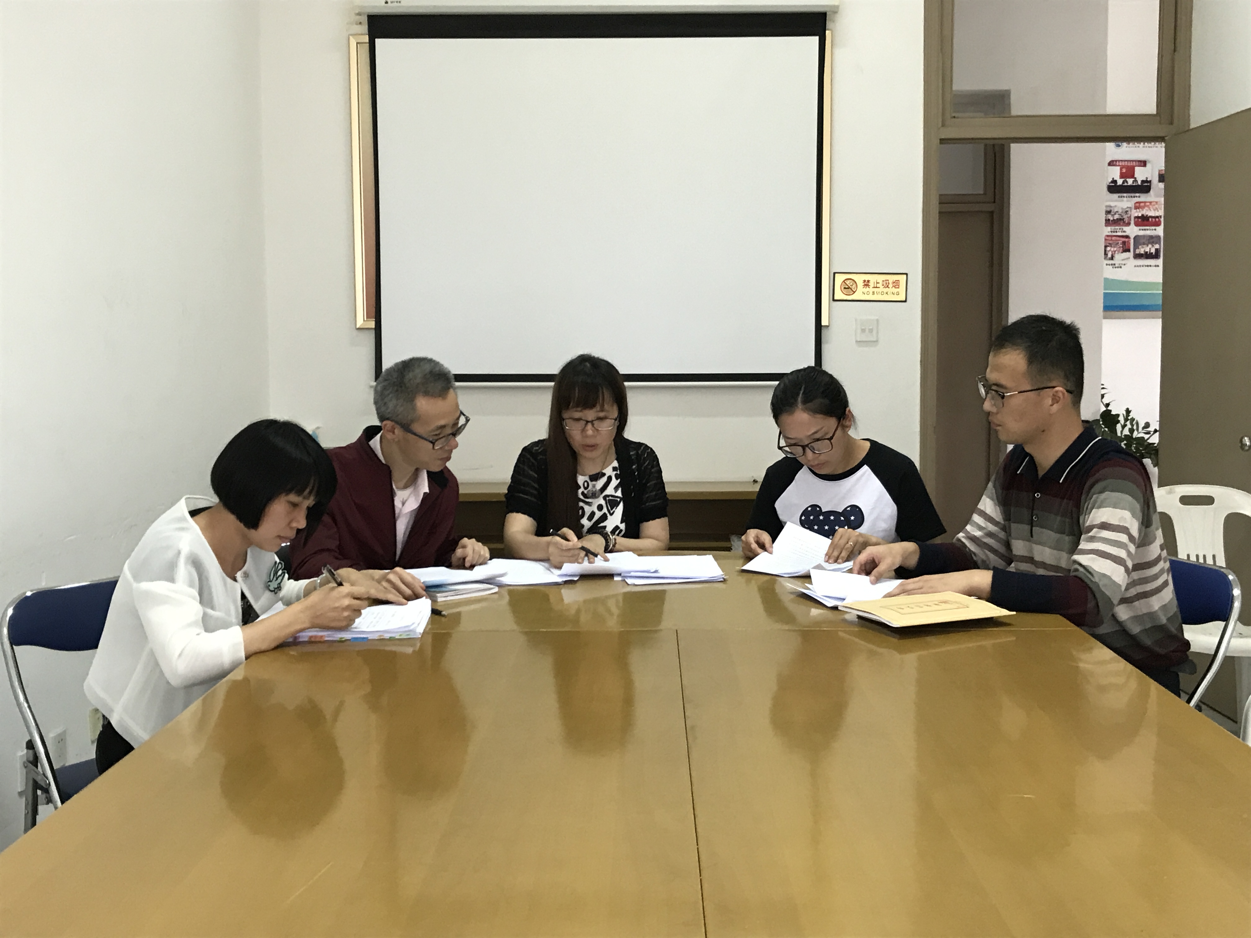 海洋之神8590优惠大厅举办“马克思主义能给予我们什么”主题征文活动